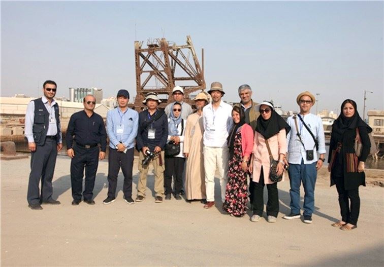 گروه فیلمسازی ژاپنی از اسکله تاریخی آبادان بازدید کرد