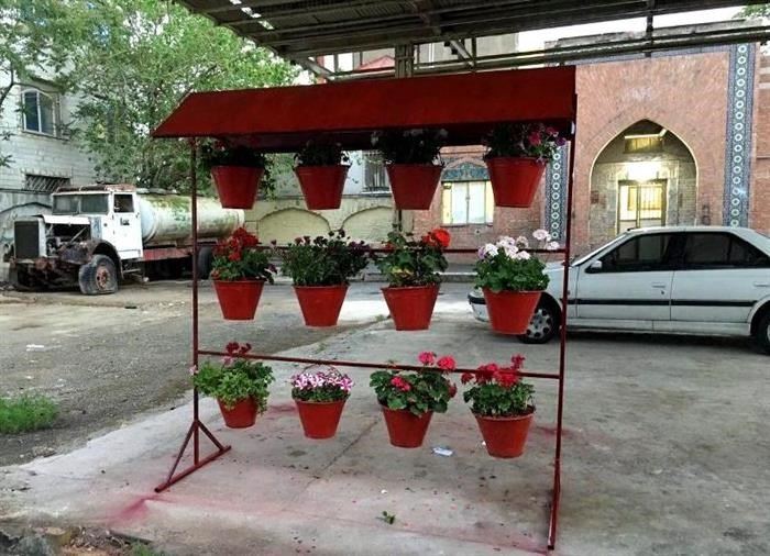 Restoration of an old gas station in Darvazeh 