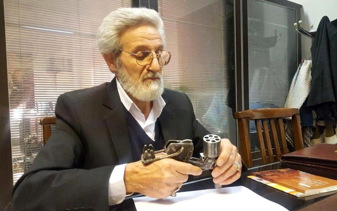  سلاح دست ساز روزهاي انقلاب به موزه نفت اهدا شد