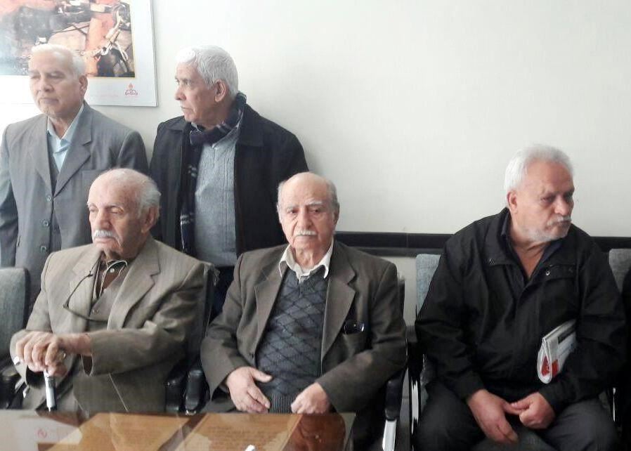كانون بازنشستگان اصفهان از همراهان موزه نفت تجليل كرد 