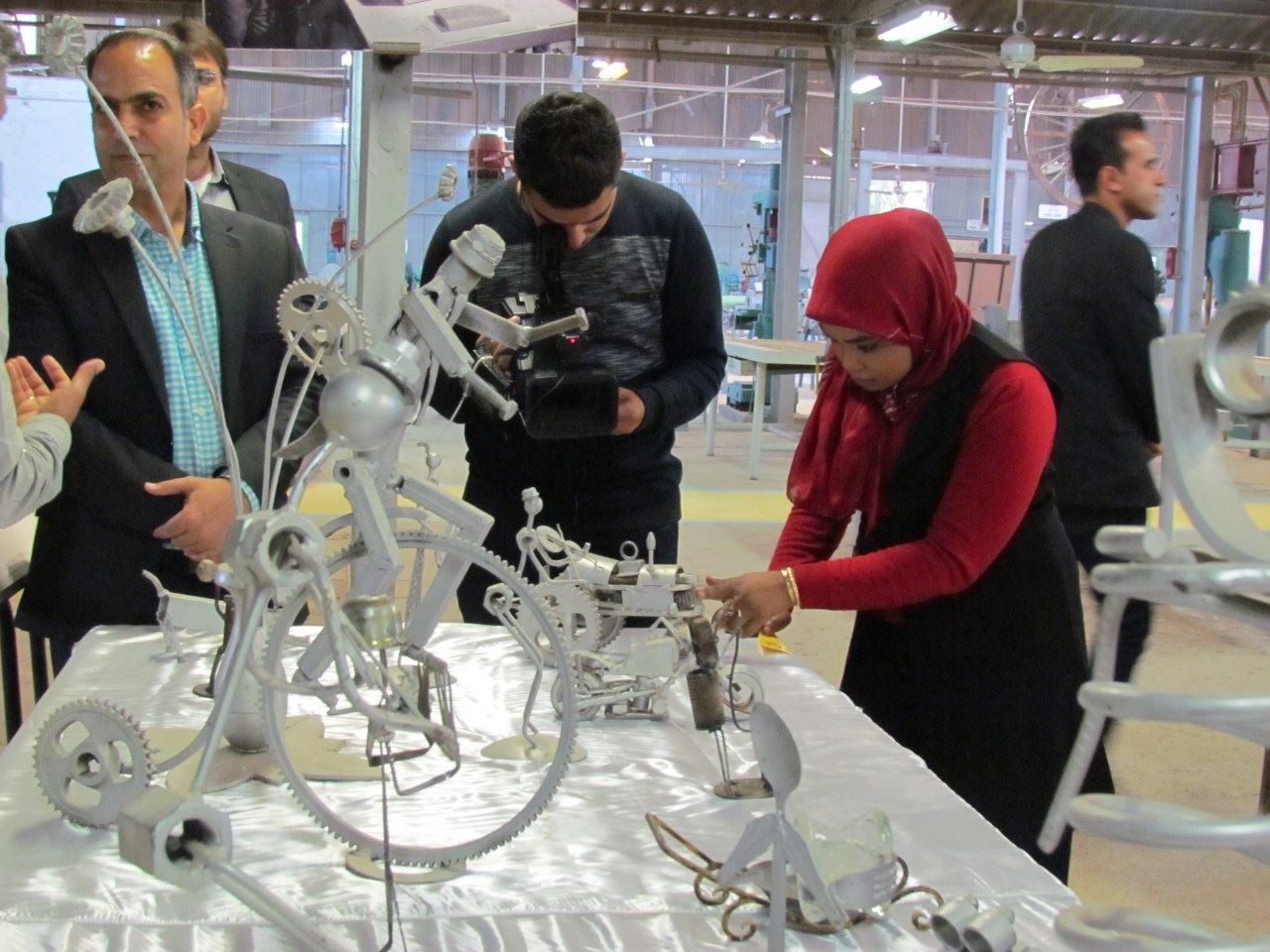 نخستین کارگاه آموزشی «ساخت صنایع دستی با دورریختنی‌های فلزی» در موزه کارآموزان برگزار شد