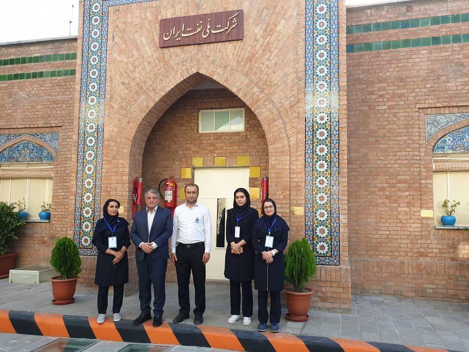دیدار رئیس شورای شهر تهران از موزه پمپ‌بنزین دروازه دولت