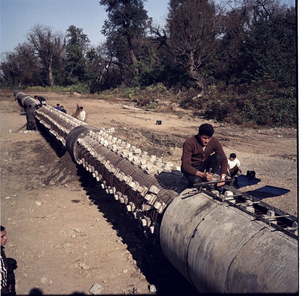 عملیات نصب خط لوله گاز ایران -شوروی