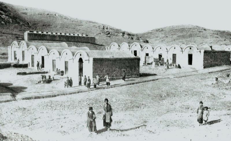 ساختمان های بيست فوتي کارگران شرکت نفت 