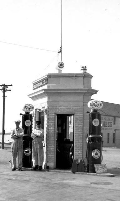 the-smallest-gas-station-4