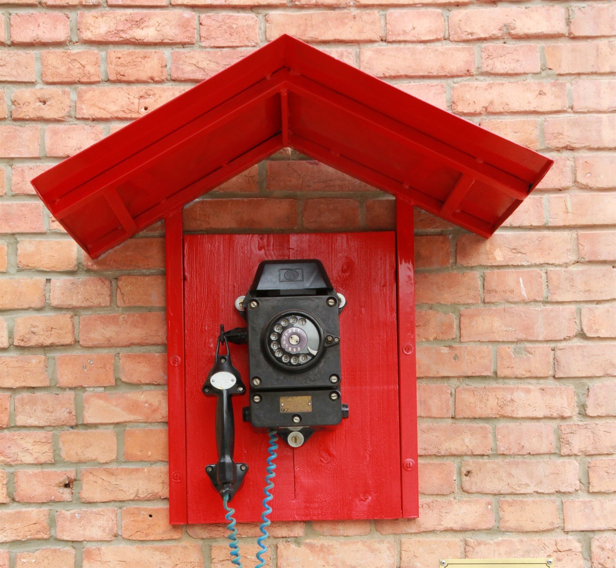 Explosion-proof wall phone