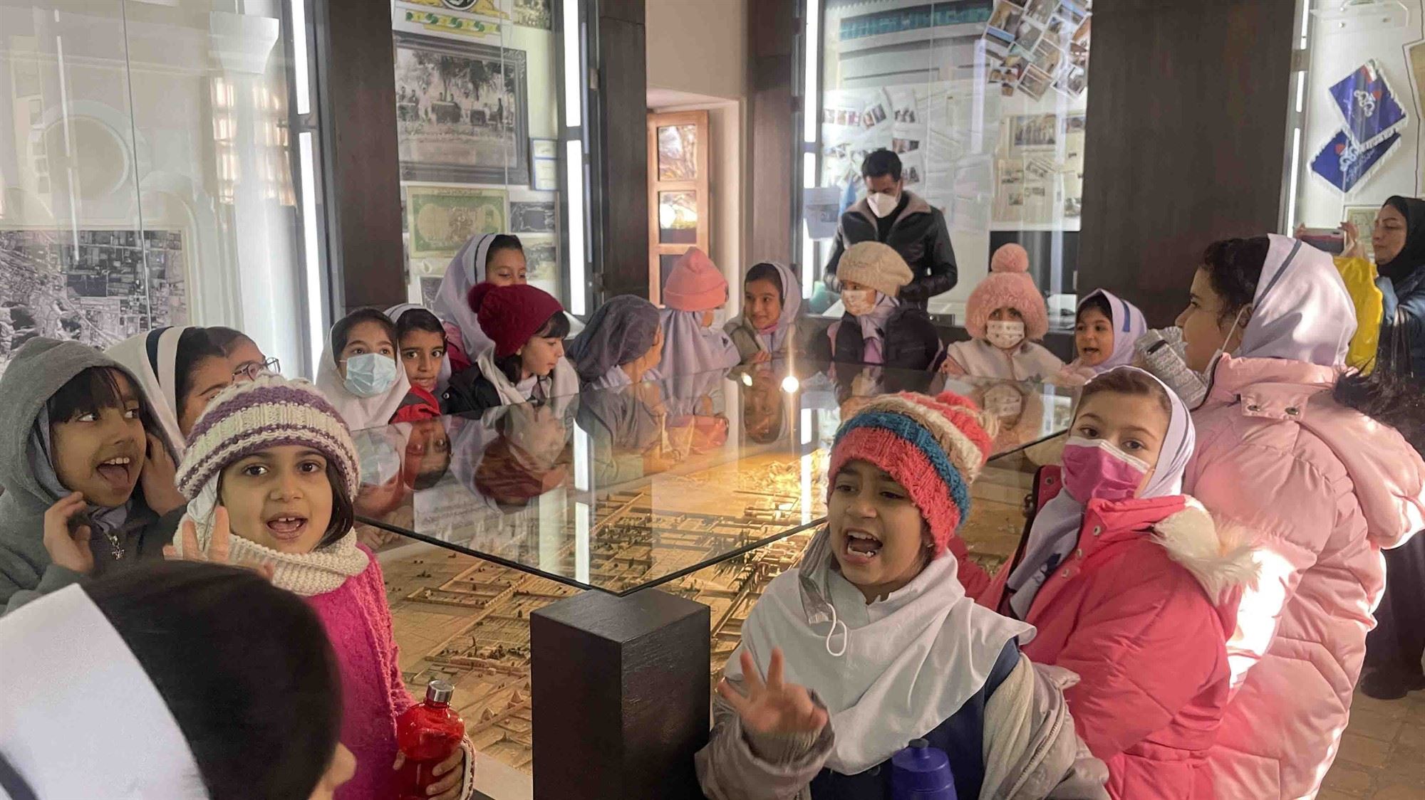 بازدید مدارس ازموزه نفت سوز ها