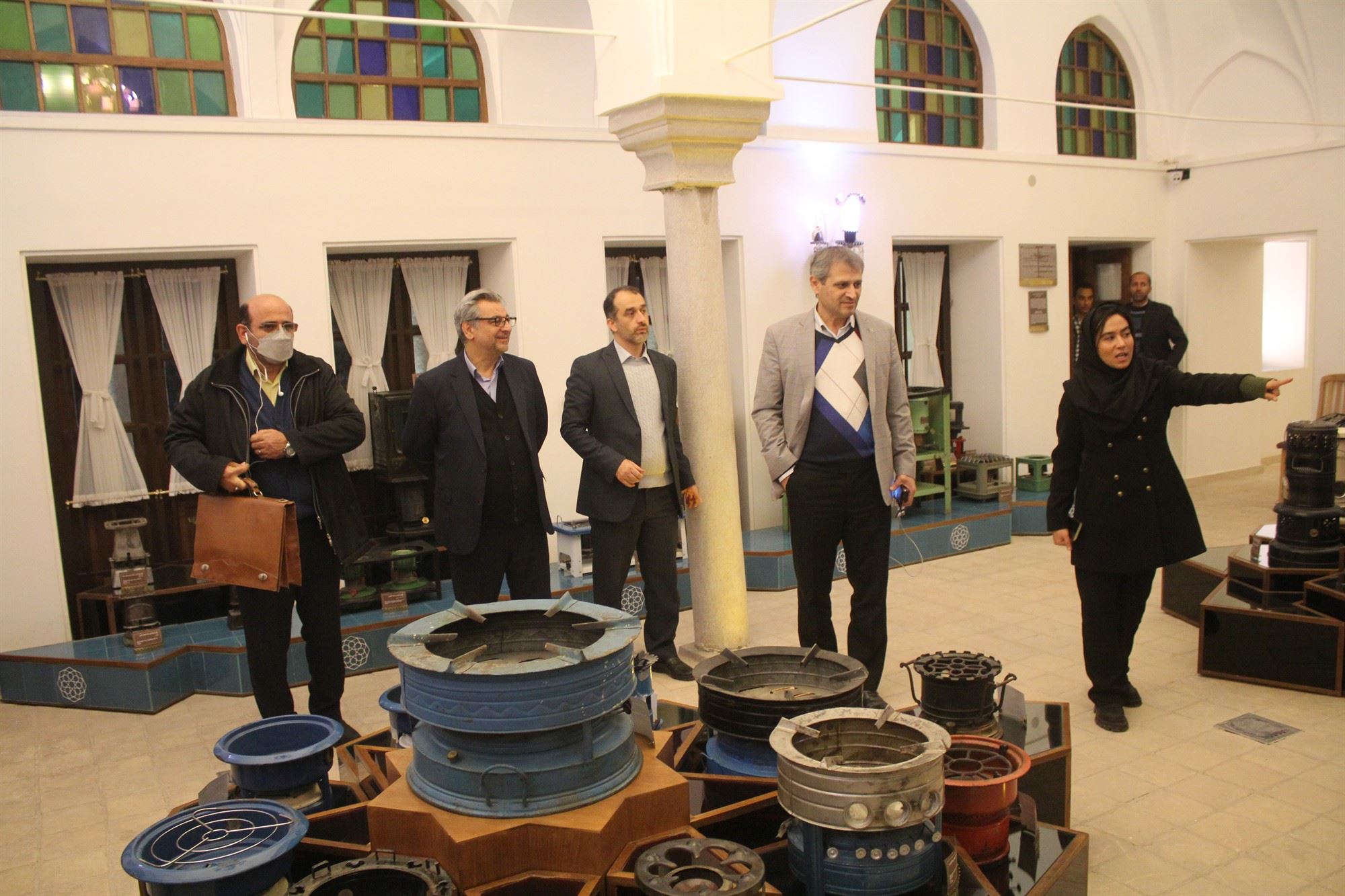 مدیر موزه ها ومرکز اسناد صنعت نفت ازموزه نفت سوزهای کرمان بازدید کرد