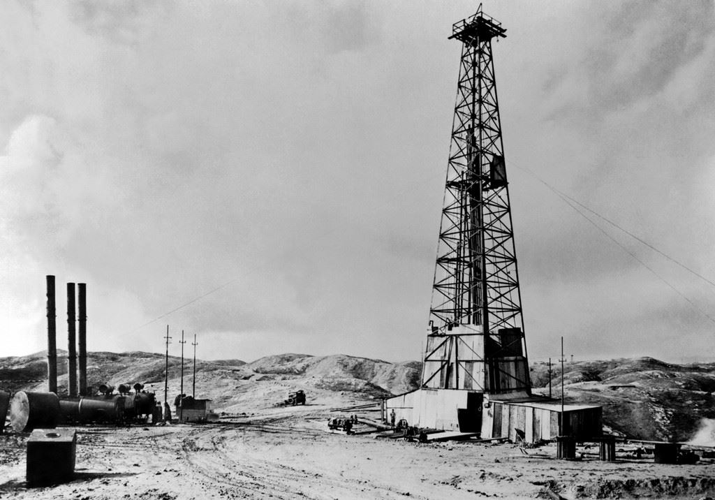 به‌مناسبت ۱۱۵ سالگی اکتشاف نفت در ایران