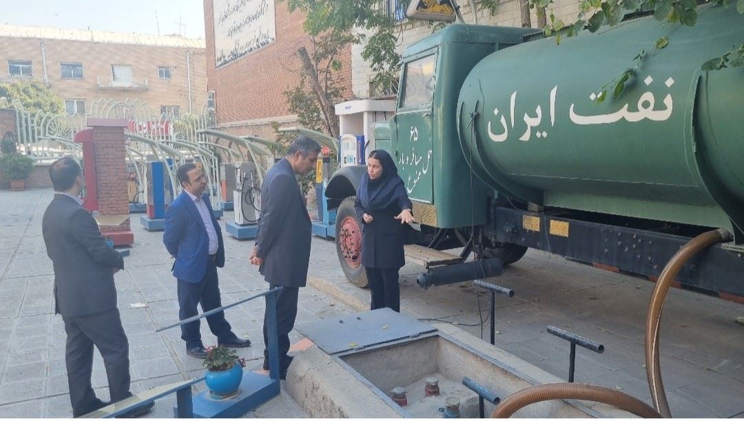  بازدید شهردار منطقه ۱۲ از موزه پمپ‌بنزین دروازه دولت