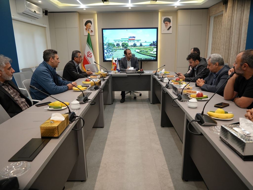 Director of the Oil Industry Documents and Museums Center Visits Mahmudabad Petroleum Faculty